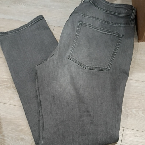 Men's Relaxed Fit Gray Jeans - Picture 1 of 1